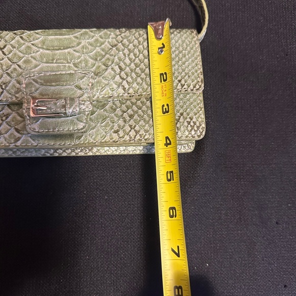 COPY - Anne Klein shoulder bag in lime green. In excellent condition. - Picture 4 of 6